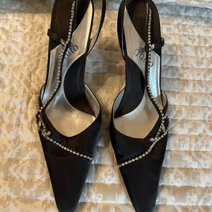 Rialto Rhinestone Starlet black satin pumps size 12M